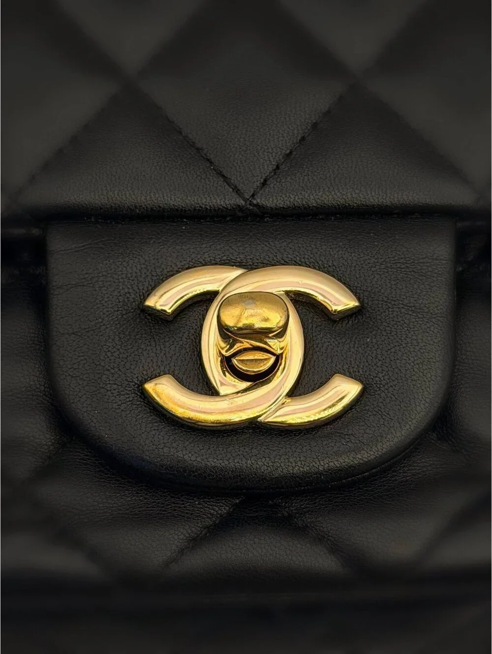 CHANEL this iconic
